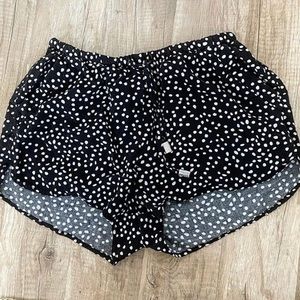 B&W Polka Dot Short